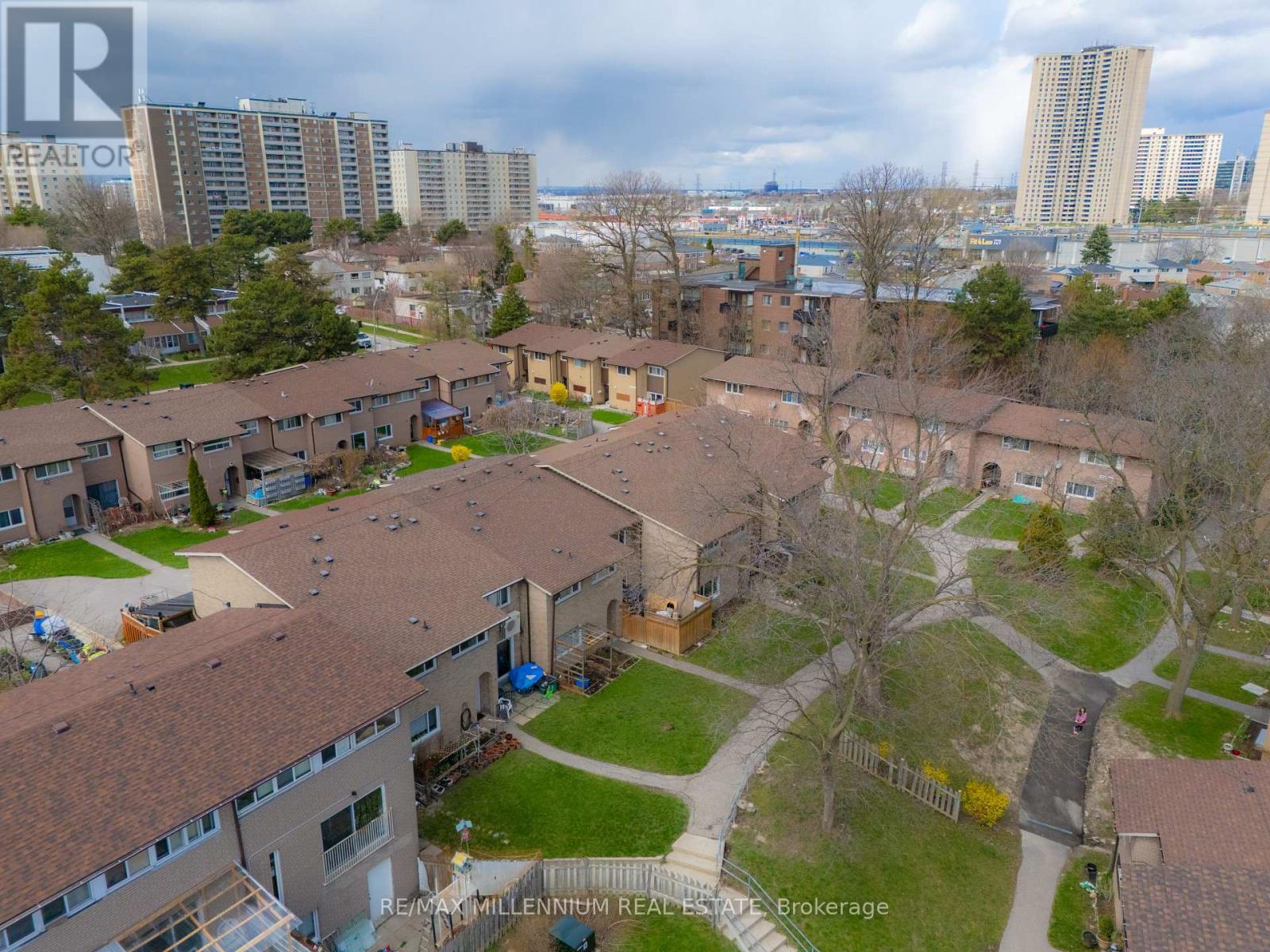 #62 79 DRIFTWOOD AVENUE - 37