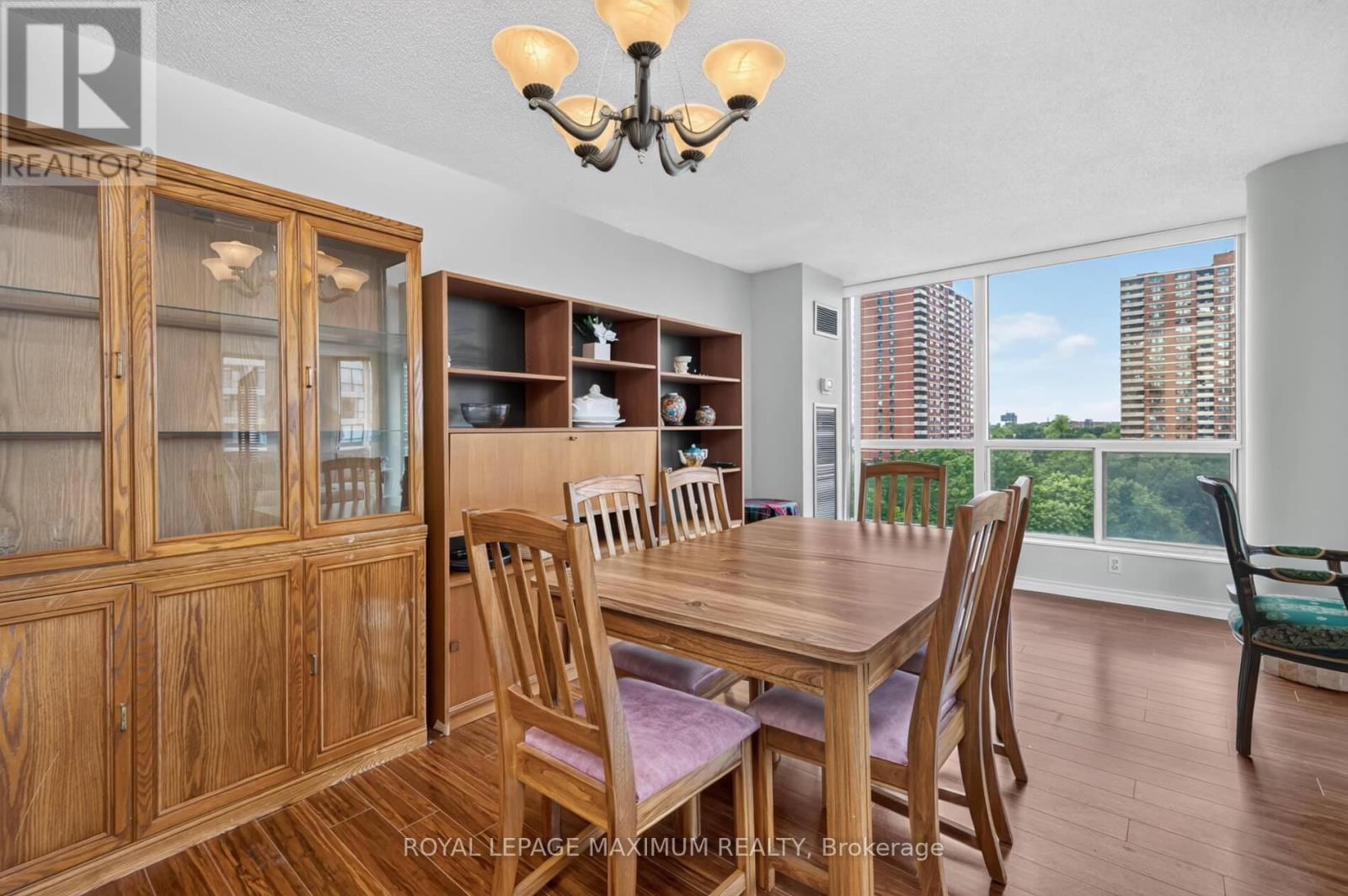 #717 5 ROWNTREE ROAD - 9