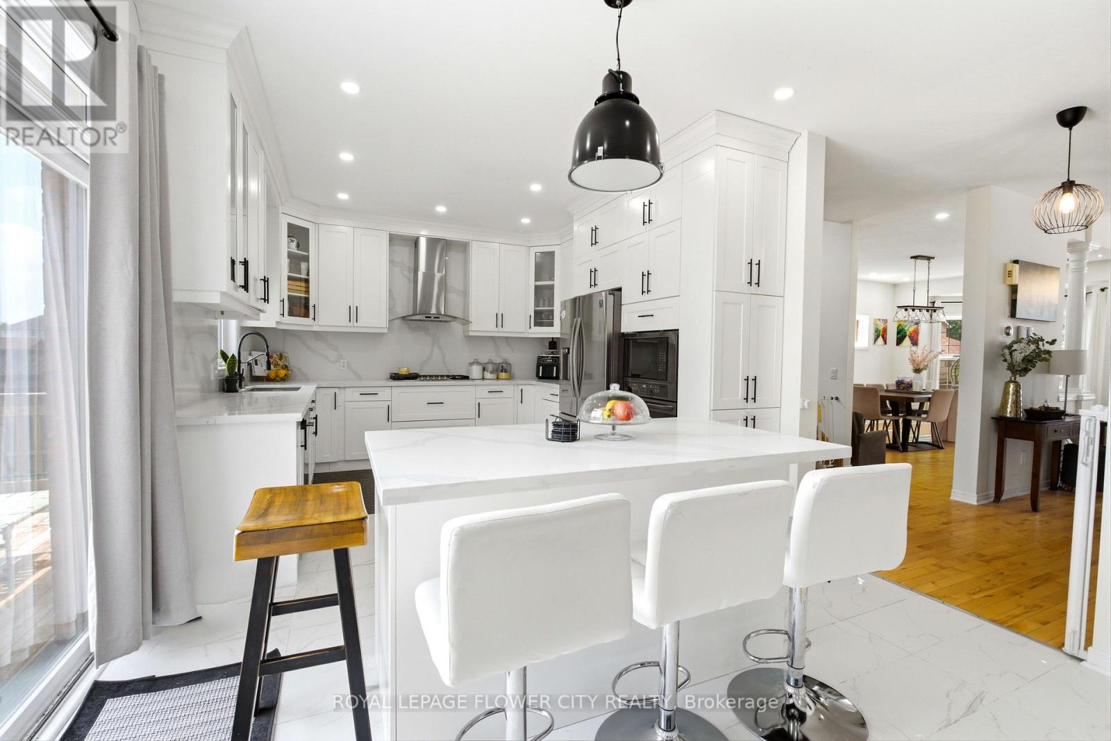10 OWEN STREET - 11