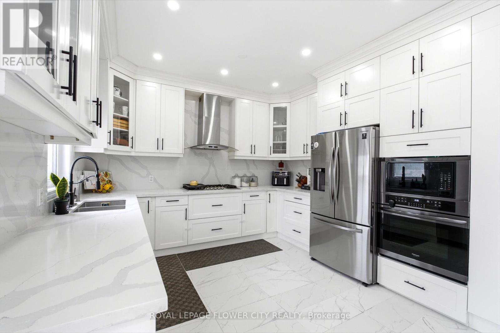10 OWEN STREET - 13