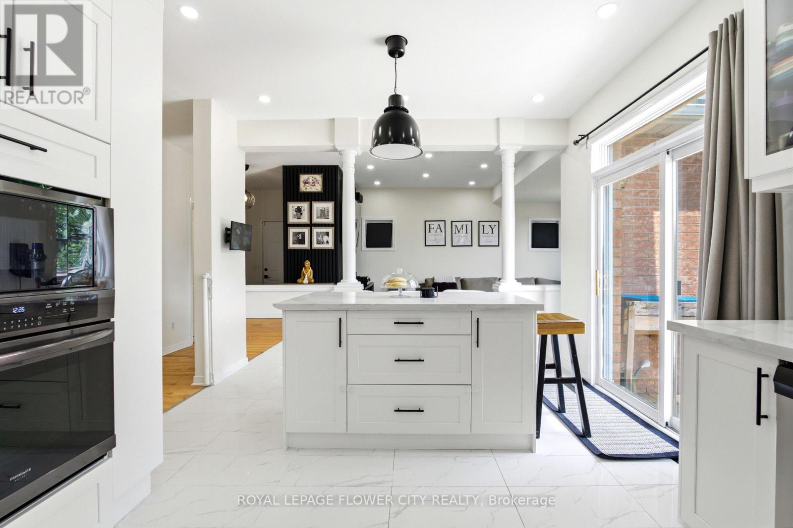 10 OWEN STREET - 14