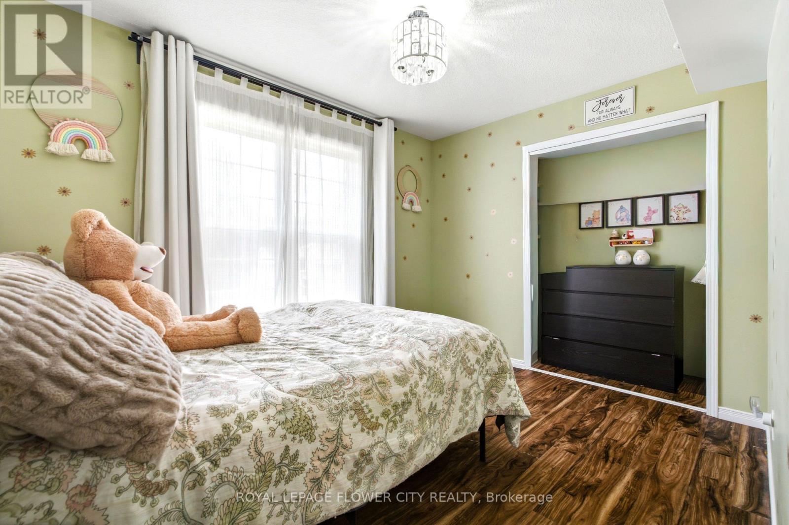 10 OWEN STREET - 22
