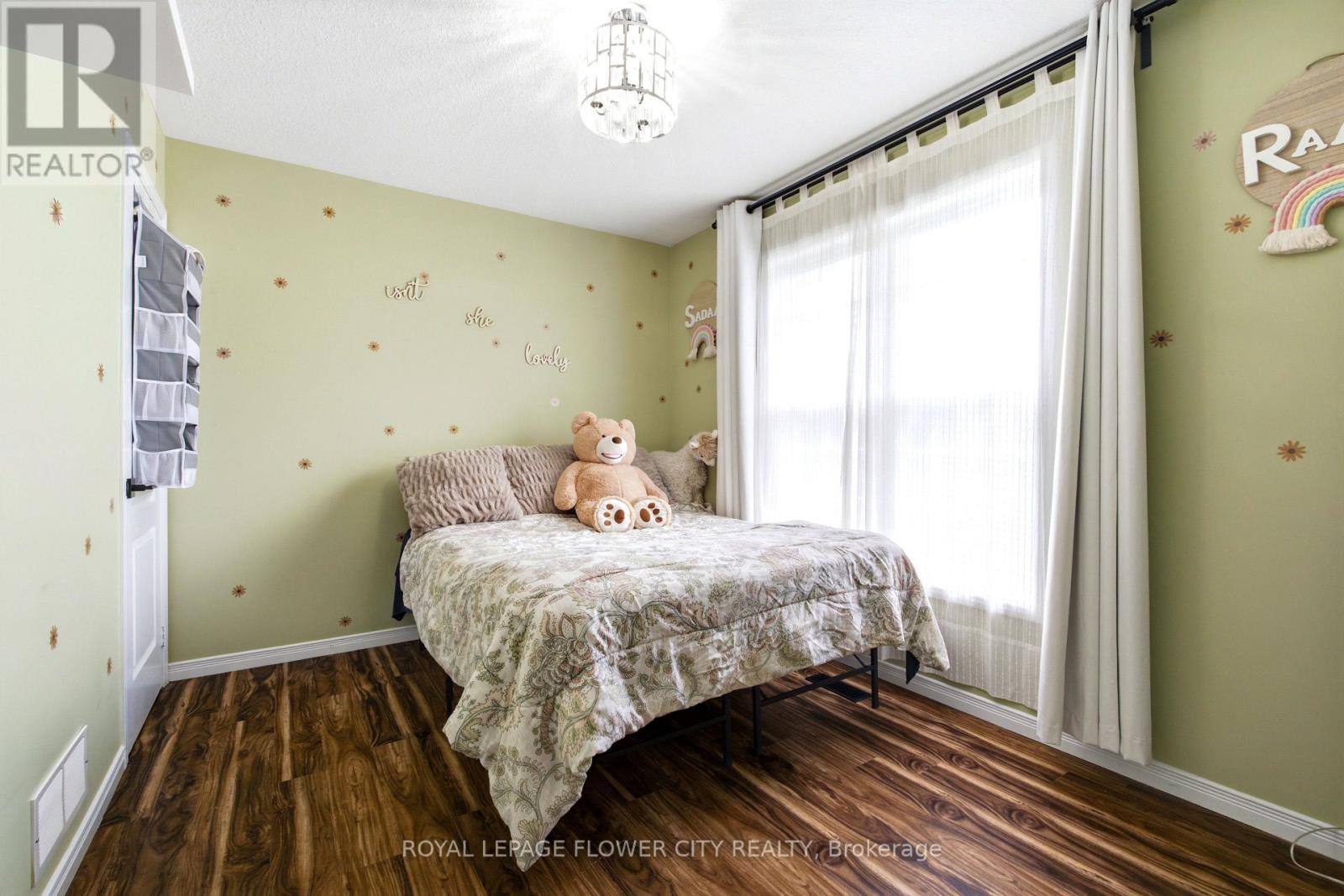 10 OWEN STREET - 23