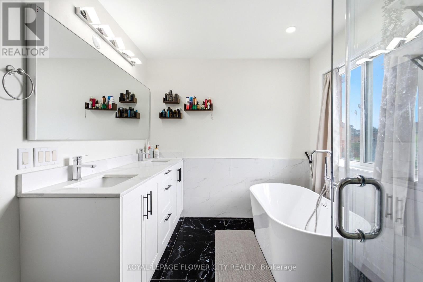 10 OWEN STREET - 34