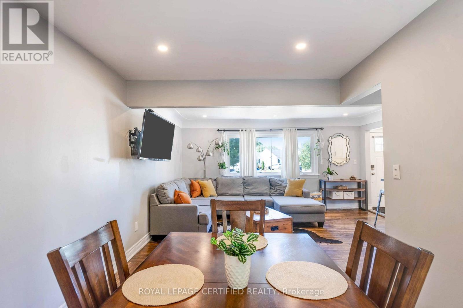6077 COLLINS DRIVE - 14