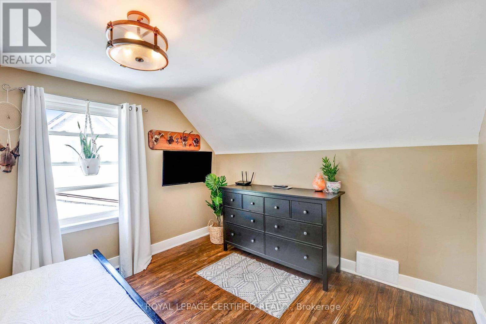 6077 COLLINS DRIVE - 16