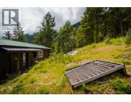 999 Kennedy, Lillooet, BC V0K1V0 Photo 32