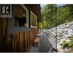 999 Kennedy, Lillooet, BC V0K1V0 Photo 33