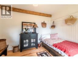 999 Kennedy, Lillooet, BC V0K1V0 Photo 10