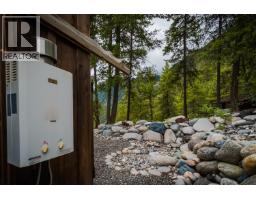 999 Kennedy, Lillooet, BC V0K1V0 Photo 35
