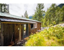 999 Kennedy, Lillooet, BC V0K1V0 Photo 30