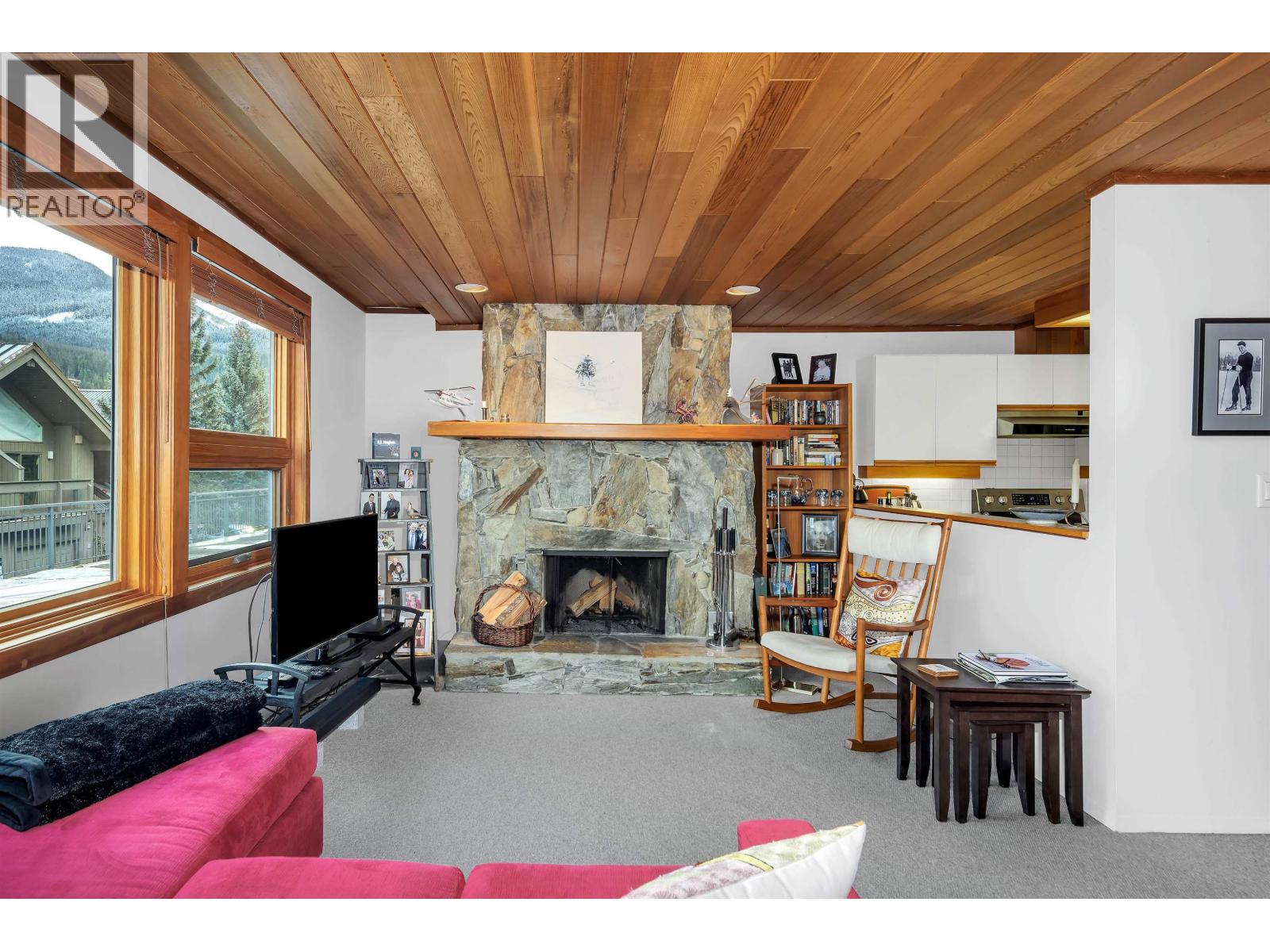 109 6117 EAGLE DRIVE, Whistler — photo 3