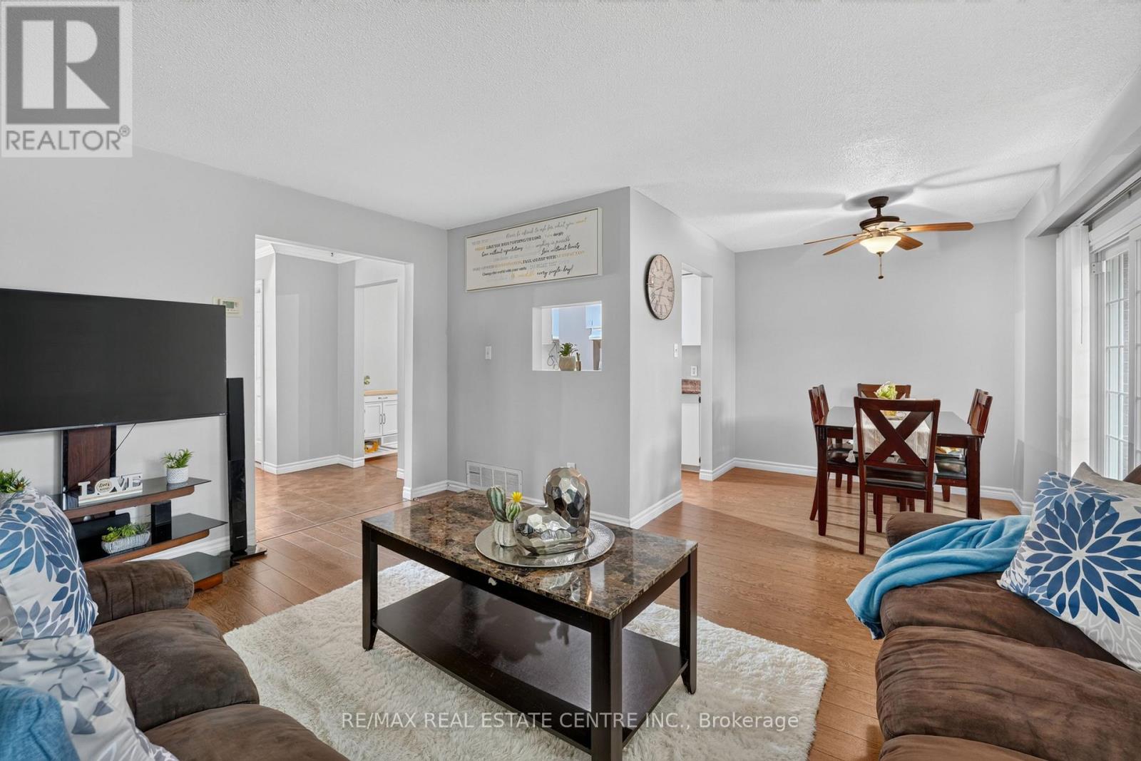 23 BURBANK CRESCENT - 15