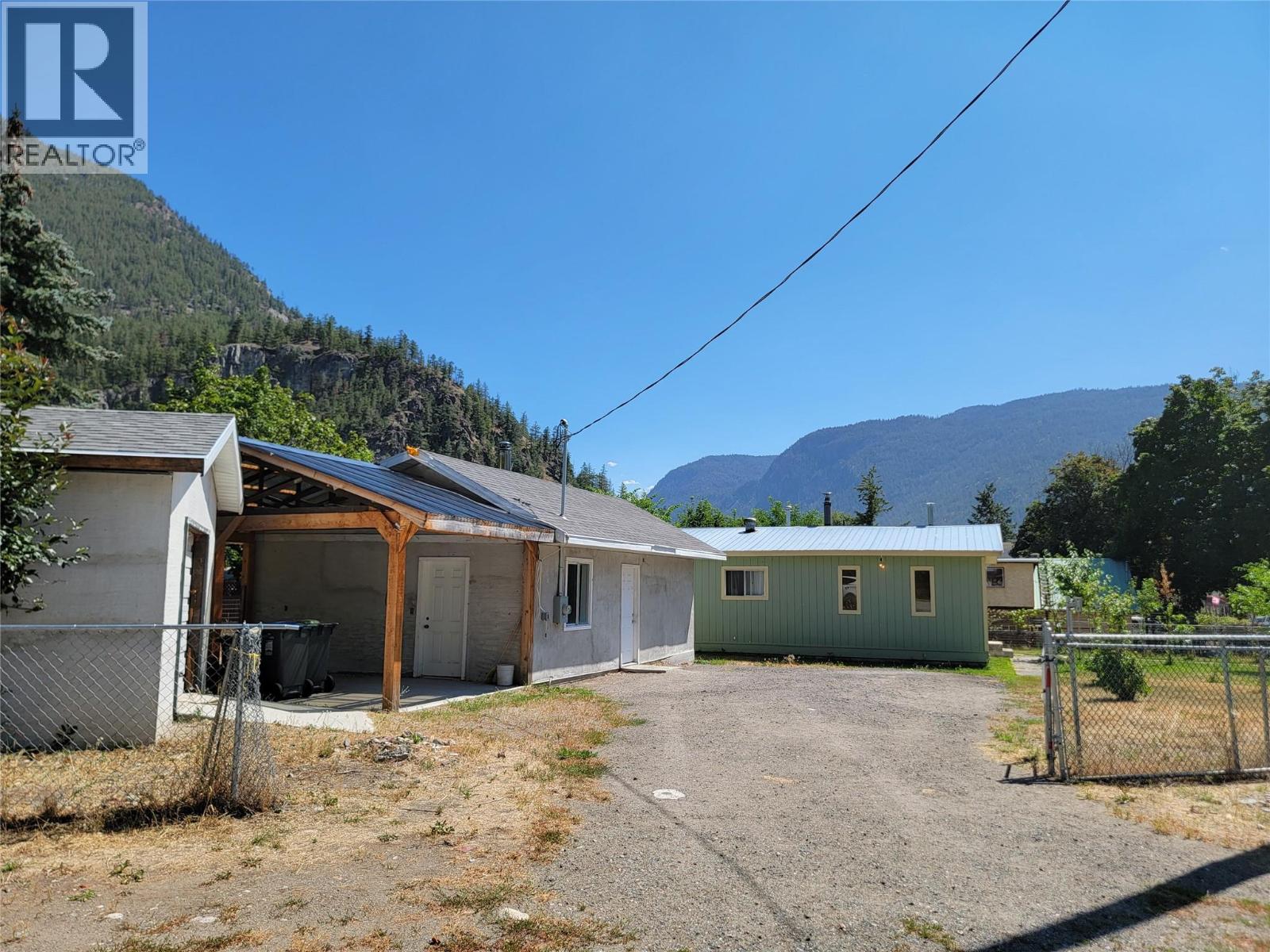 981 Scott Avenue - 3