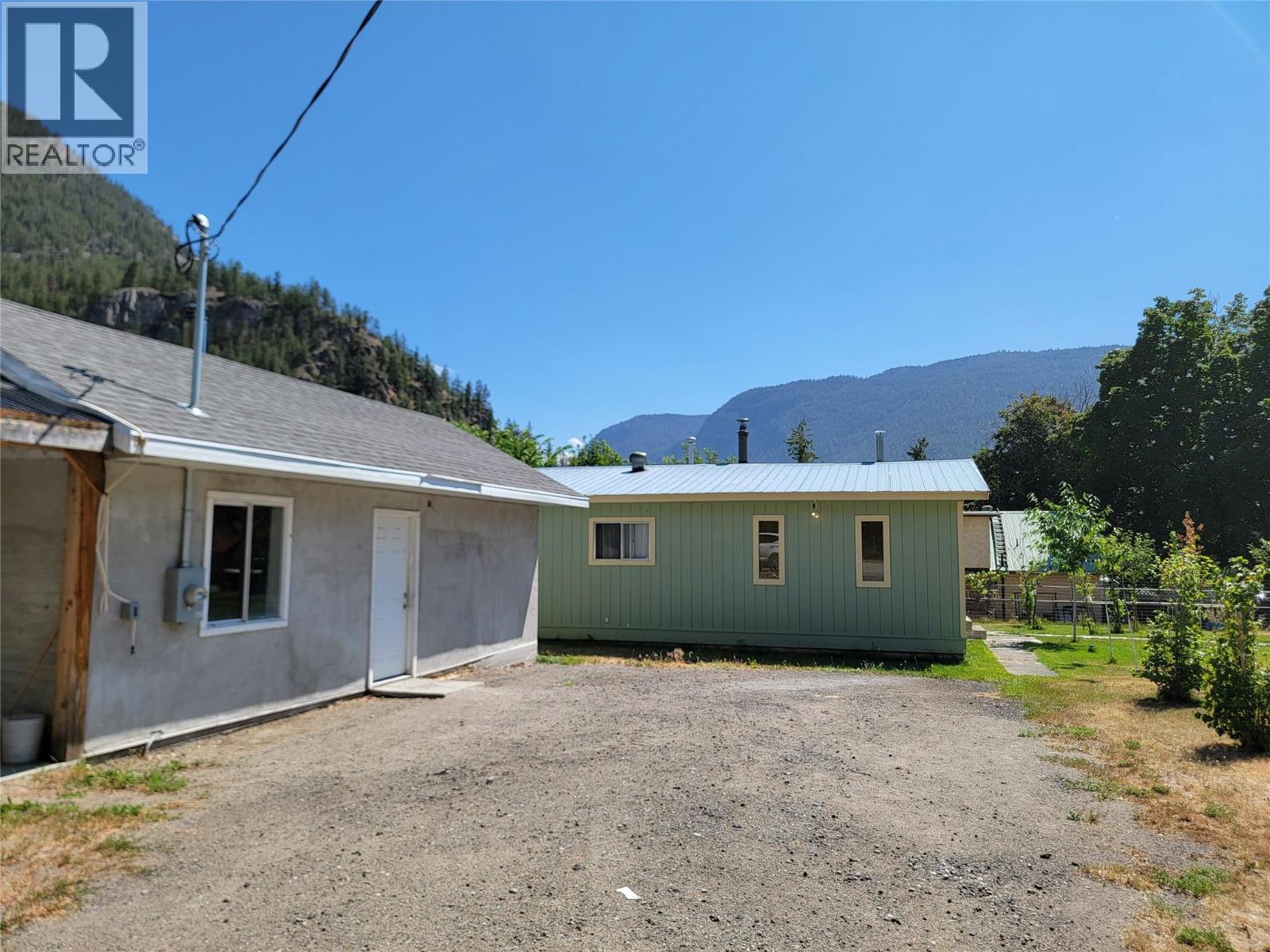 981 Scott Avenue - 40