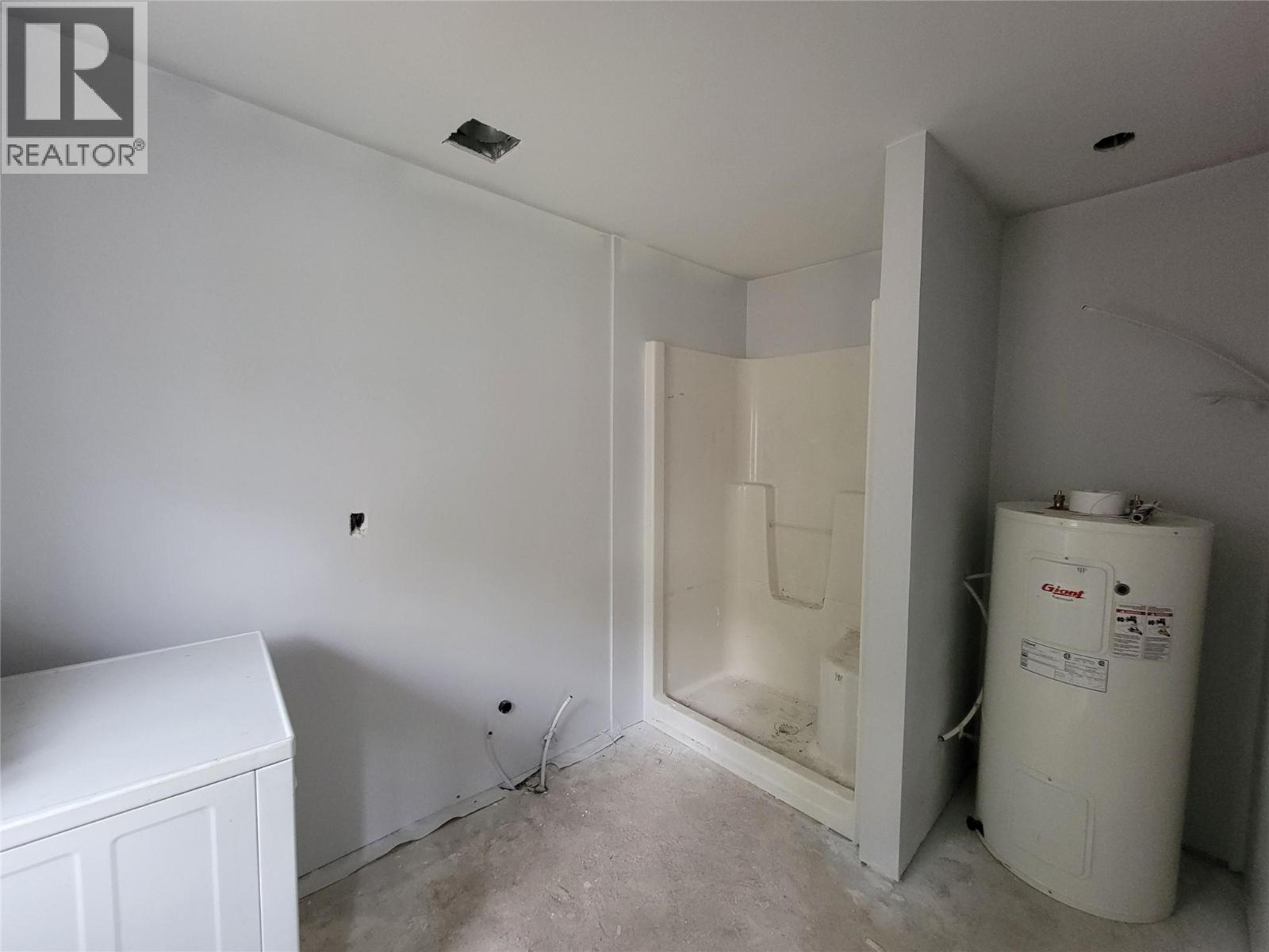 981 Scott Avenue - 35