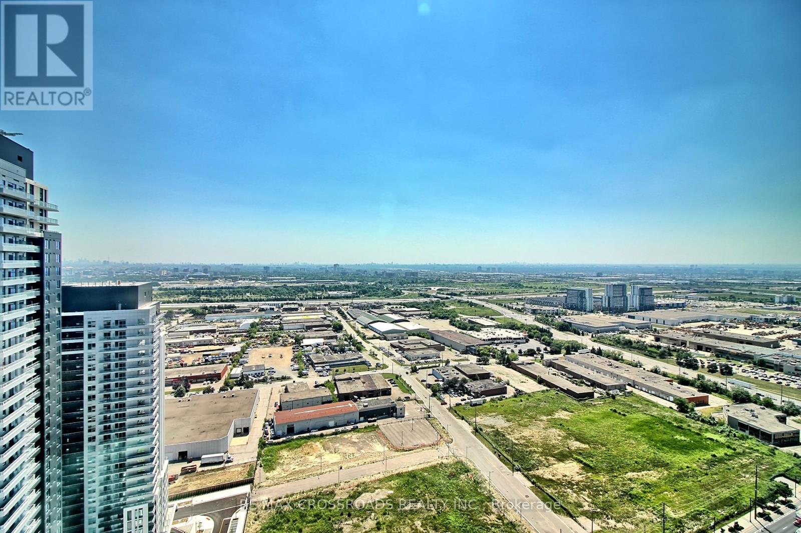 #3402 2900 HIGHWAY 7 - 28