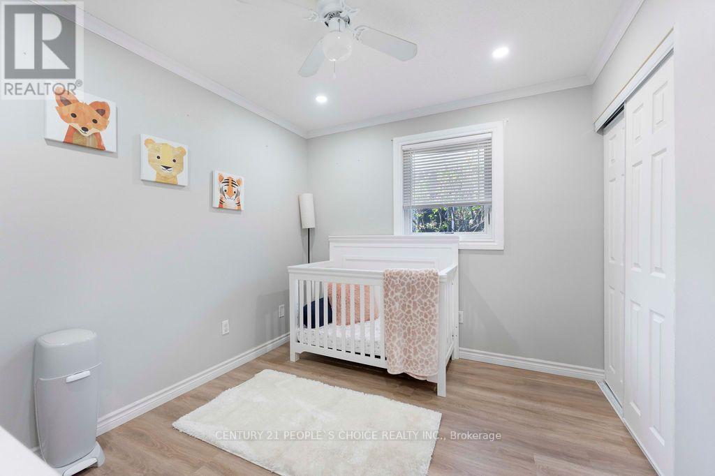 4053 TRAPPER CRESCENT - 32