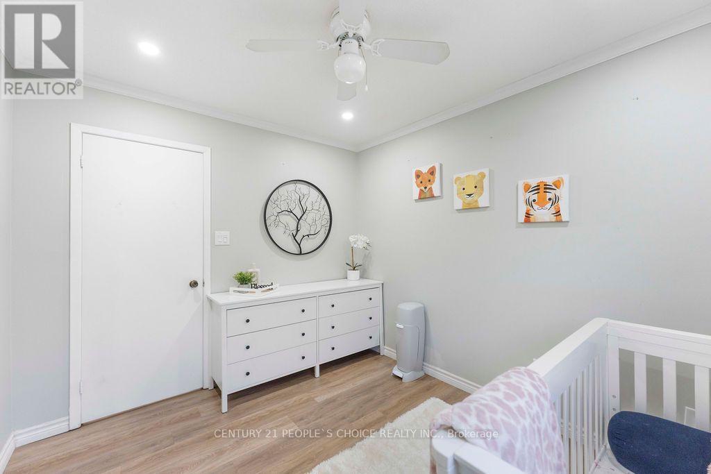 4053 TRAPPER CRESCENT - 33