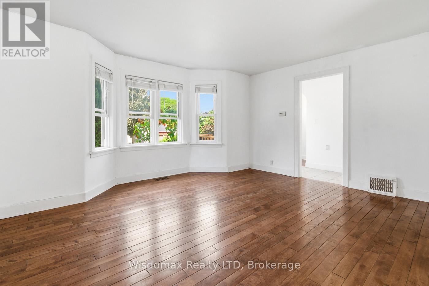 5782 MOULAND STREET - 6