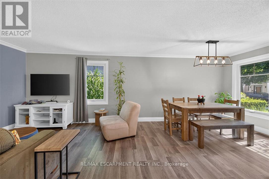 181 CENTRAL DRIVE - 12