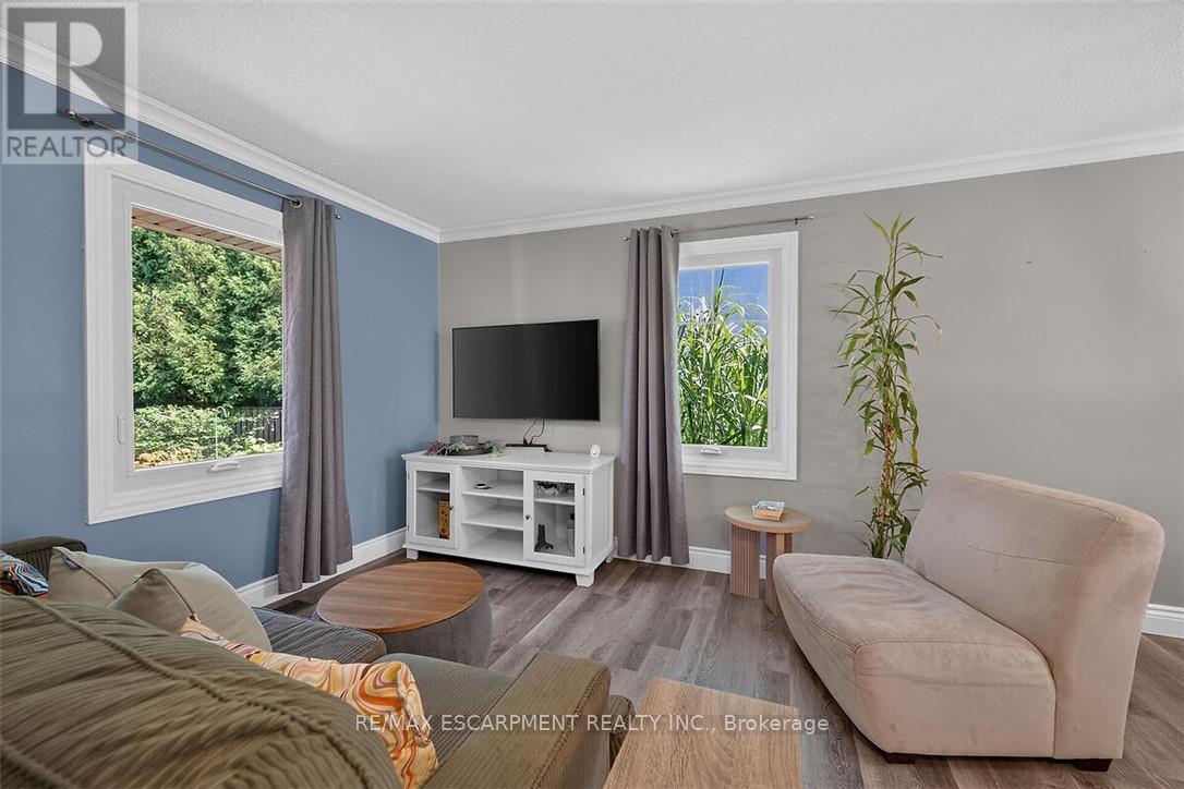 181 CENTRAL DRIVE - 15