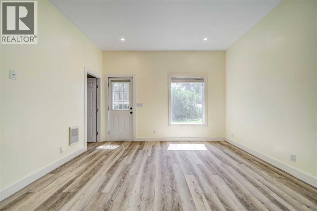 727 McDougall Street - 5