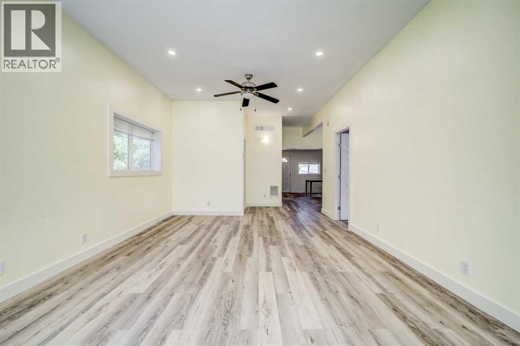 727 McDougall Street - 7