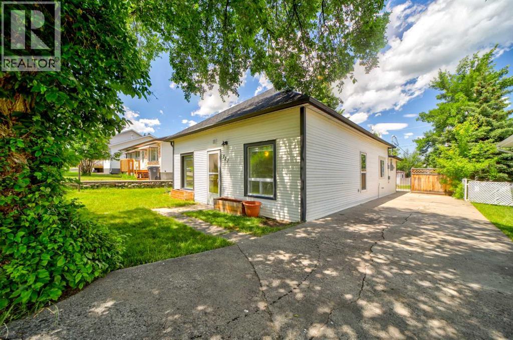 727 McDougall Street - 1