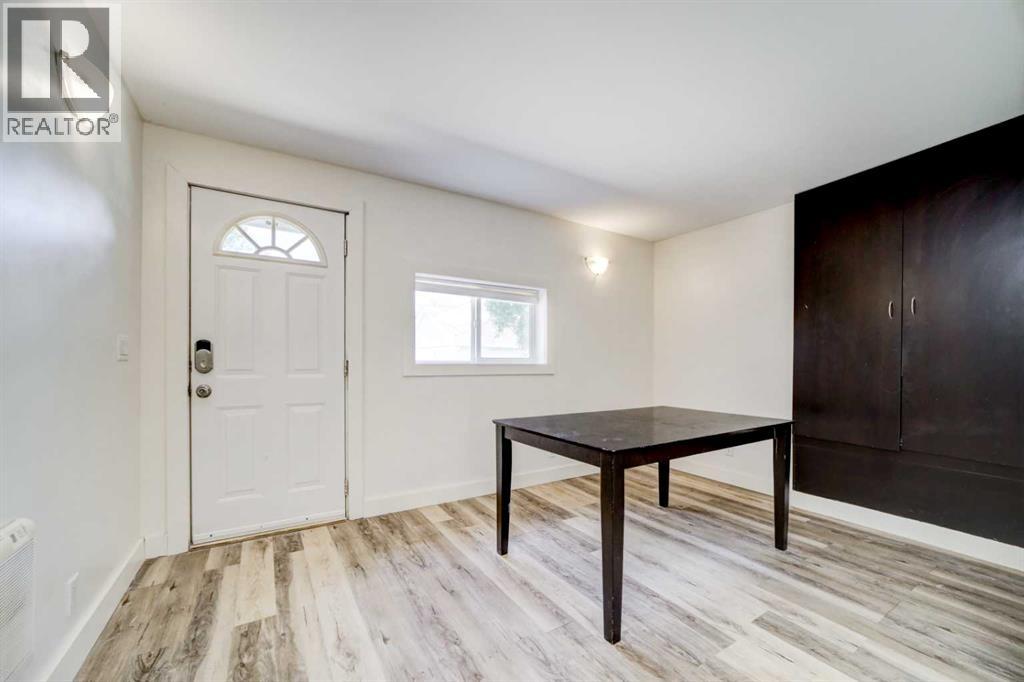 727 McDougall Street - 21