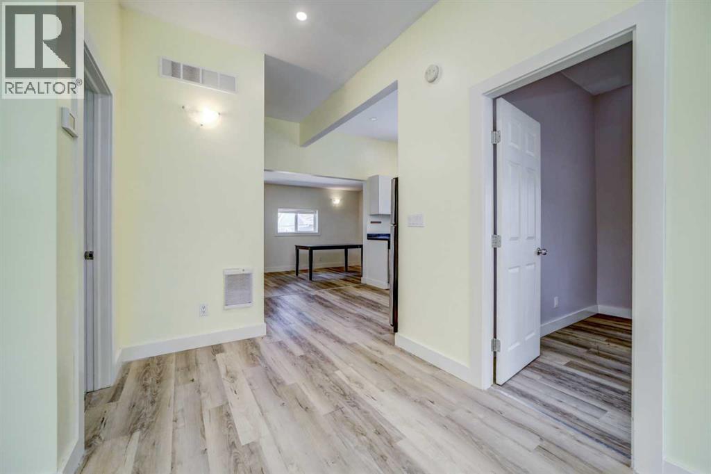 727 McDougall Street - 9