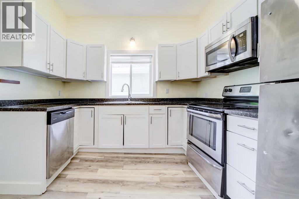 727 McDougall Street - 18