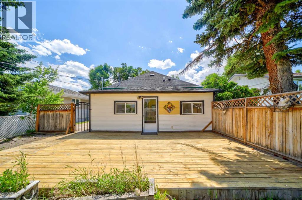 727 McDougall Street - 29