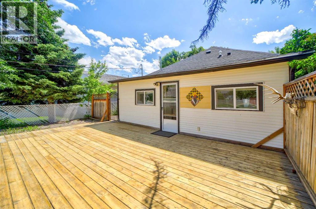 727 McDougall Street - 28