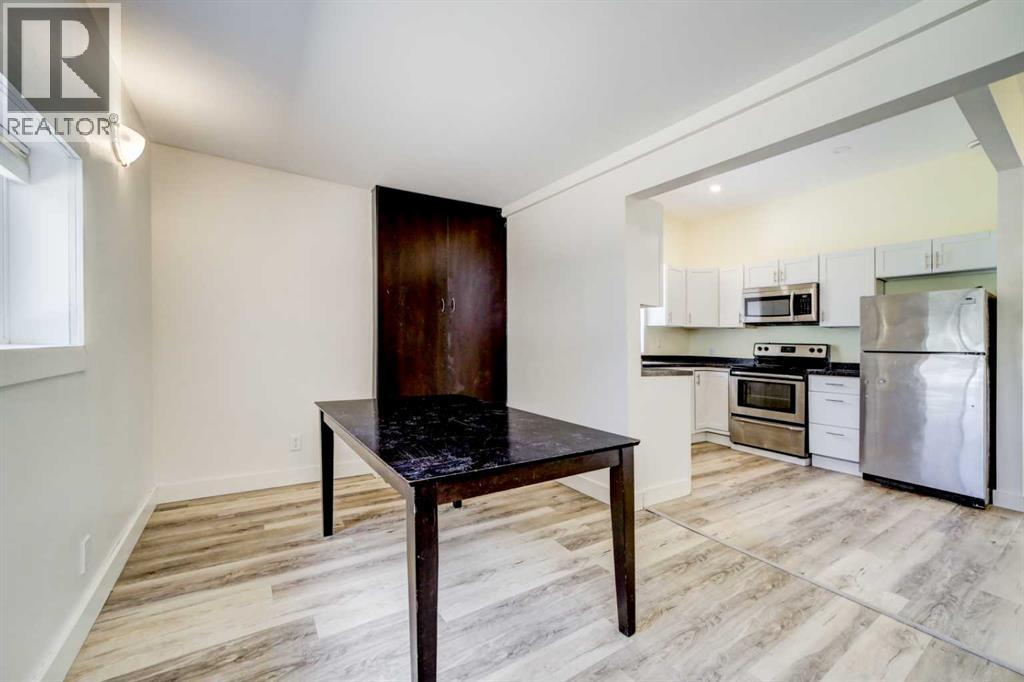 727 McDougall Street - 22