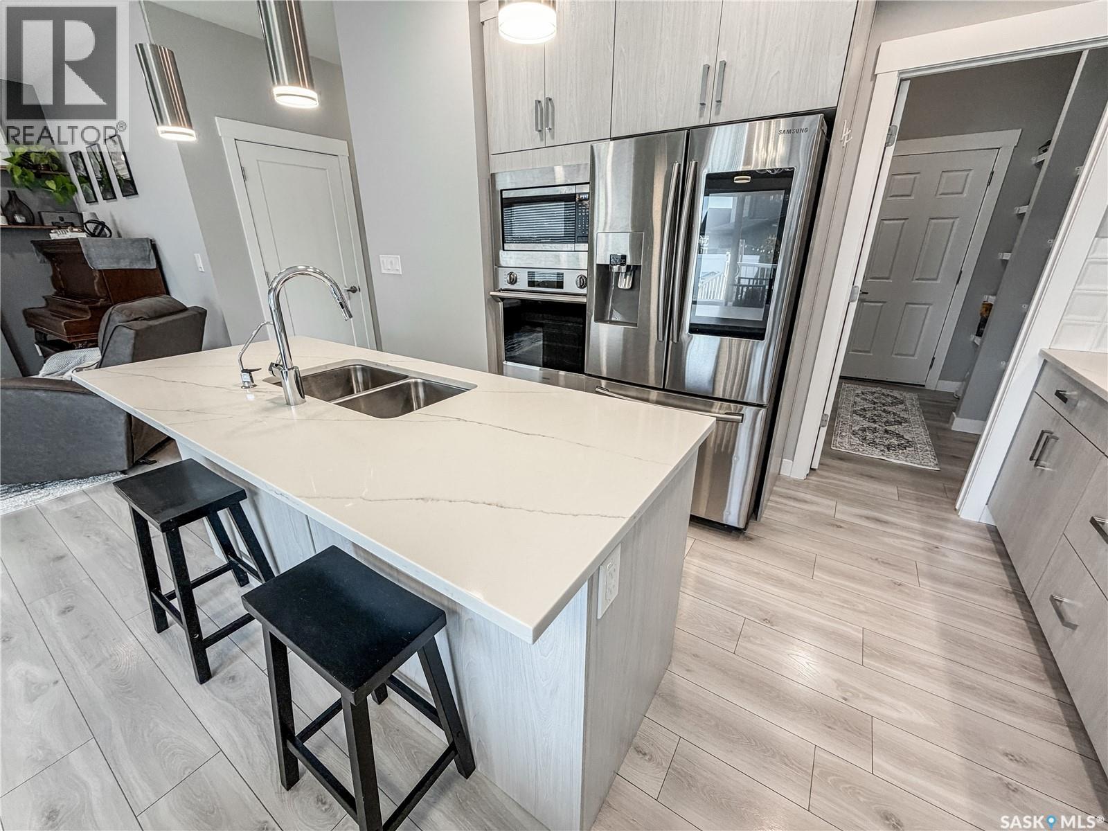 3755 Gee CRESCENT - 24