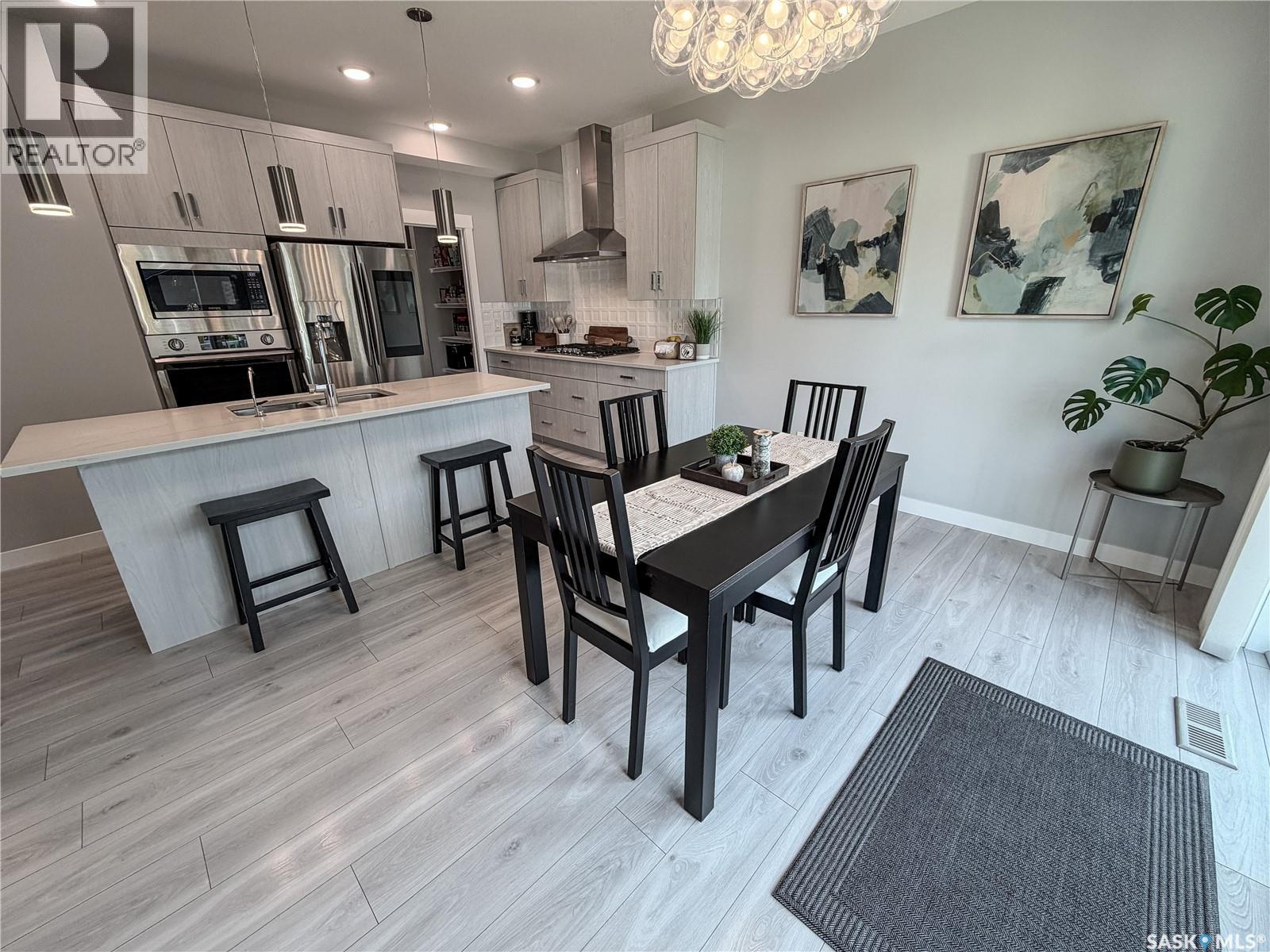 3755 Gee CRESCENT - 34