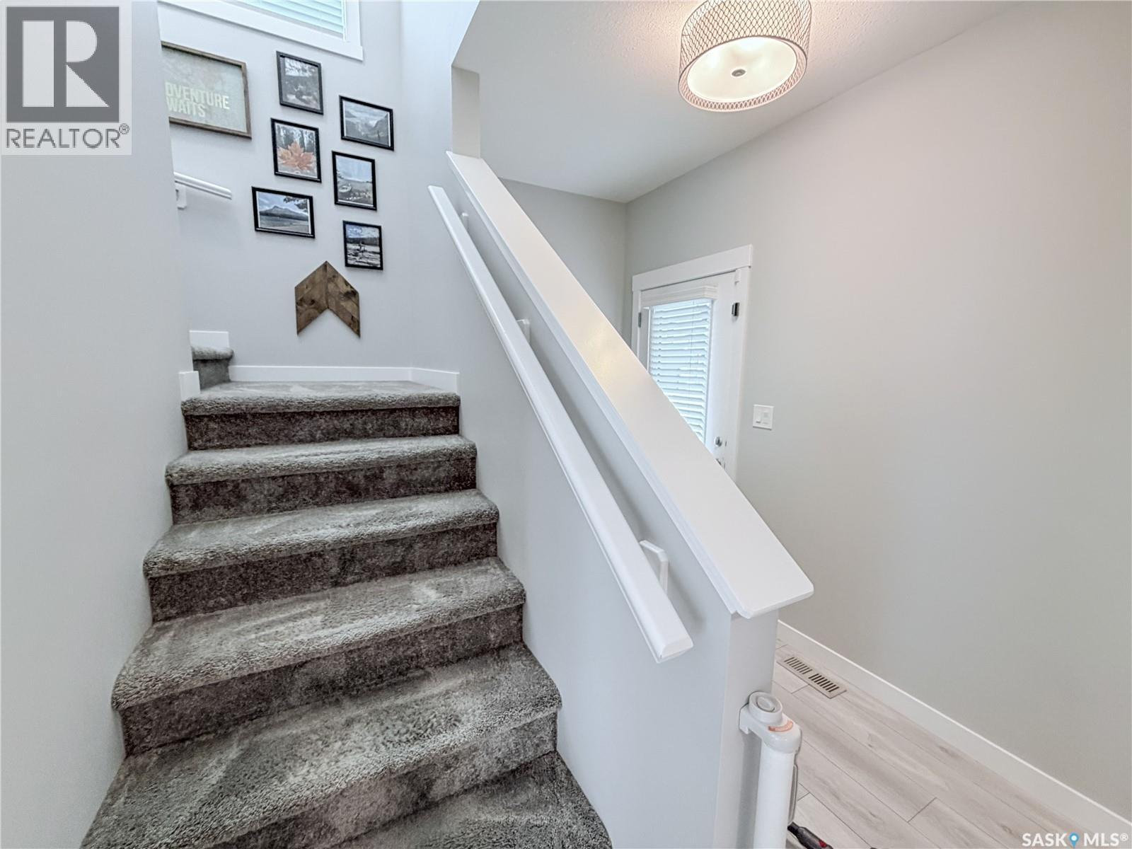 3755 Gee CRESCENT - 37