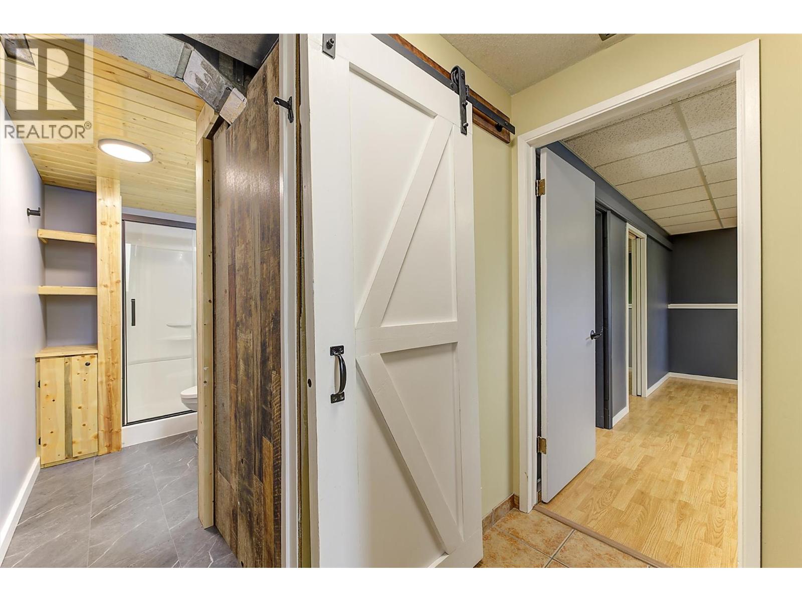 1392 Elm Street - 28