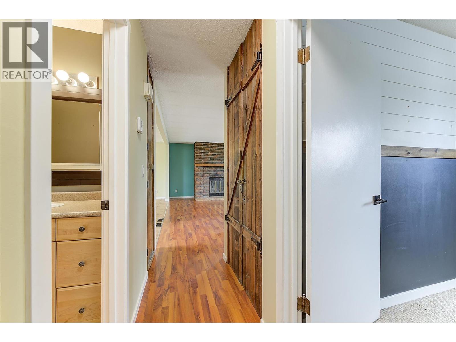 1392 Elm Street - 19