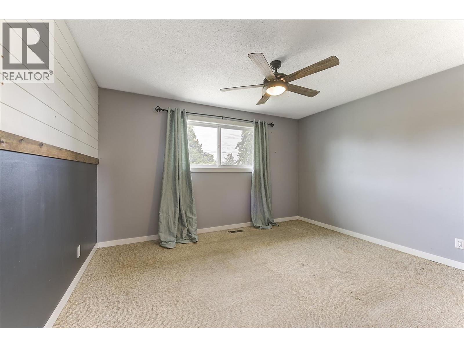 1392 Elm Street - 13