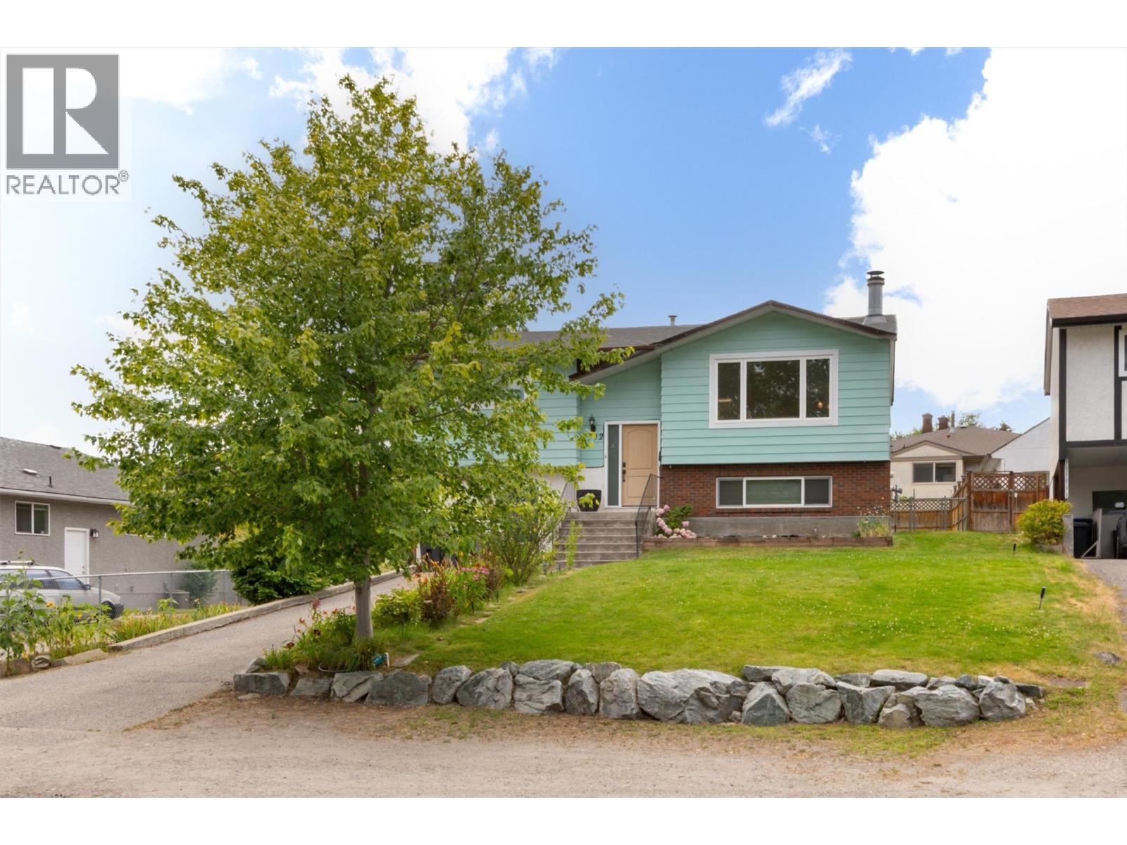 1392 Elm Street - 39