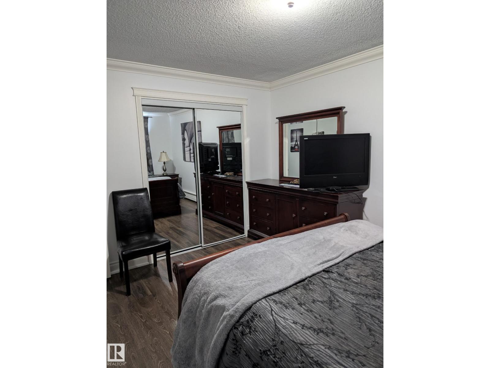 #101 10745 83 AV NW - 12