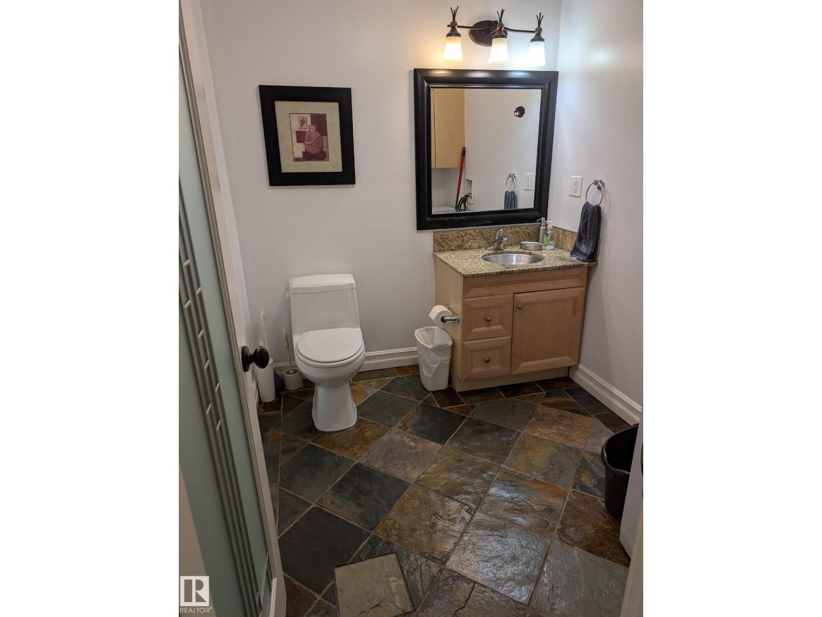 #101 10745 83 AV NW - 17