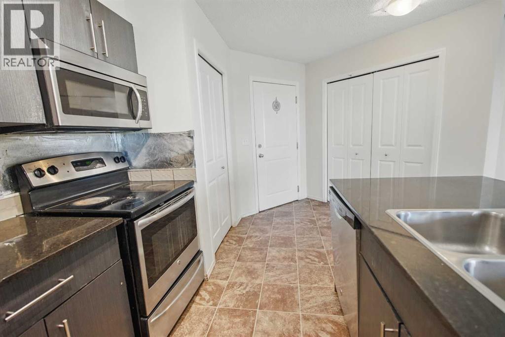 #409 15 Saddlestone Way NE - 4