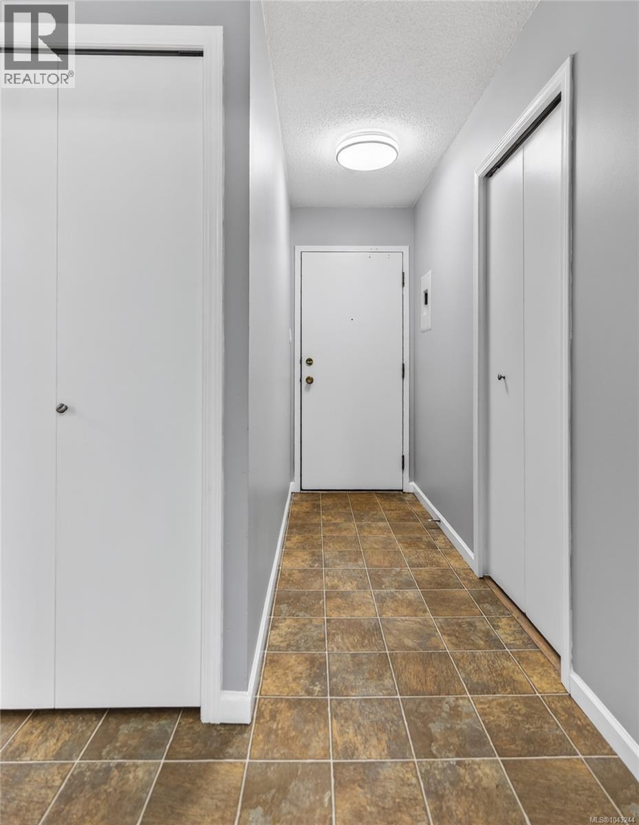 #206 175 Centennial Dr - Image 6