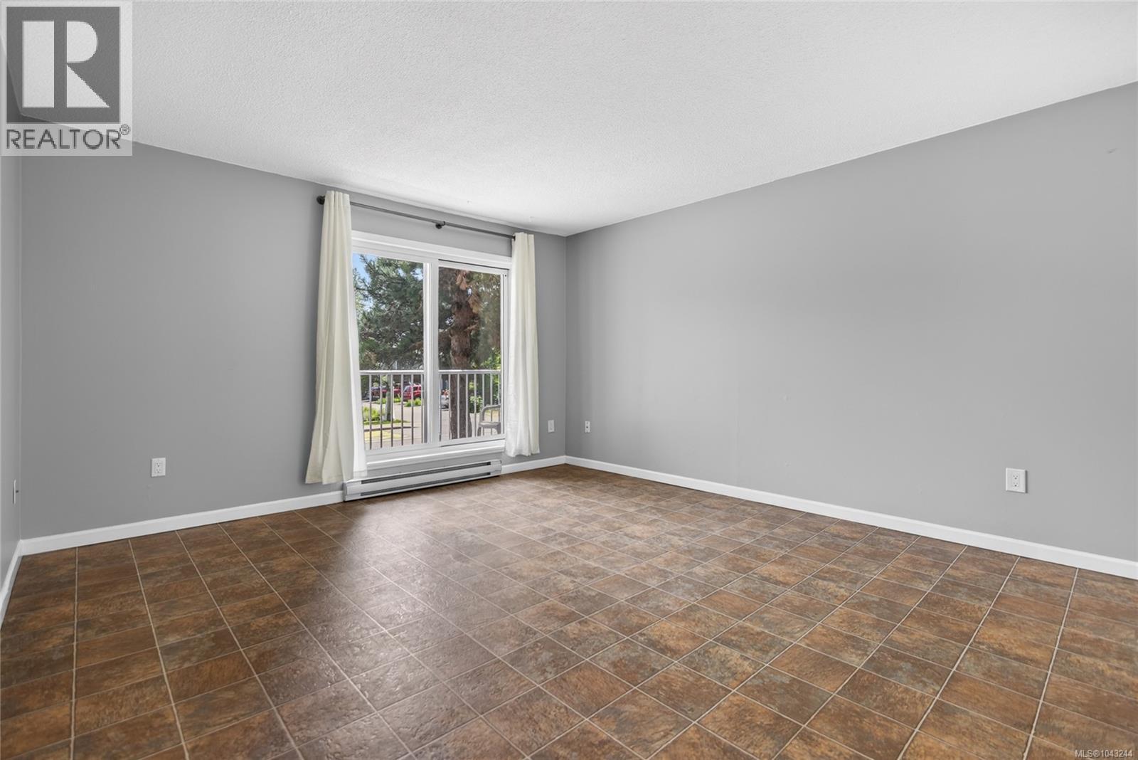 #206 175 Centennial Dr - 13