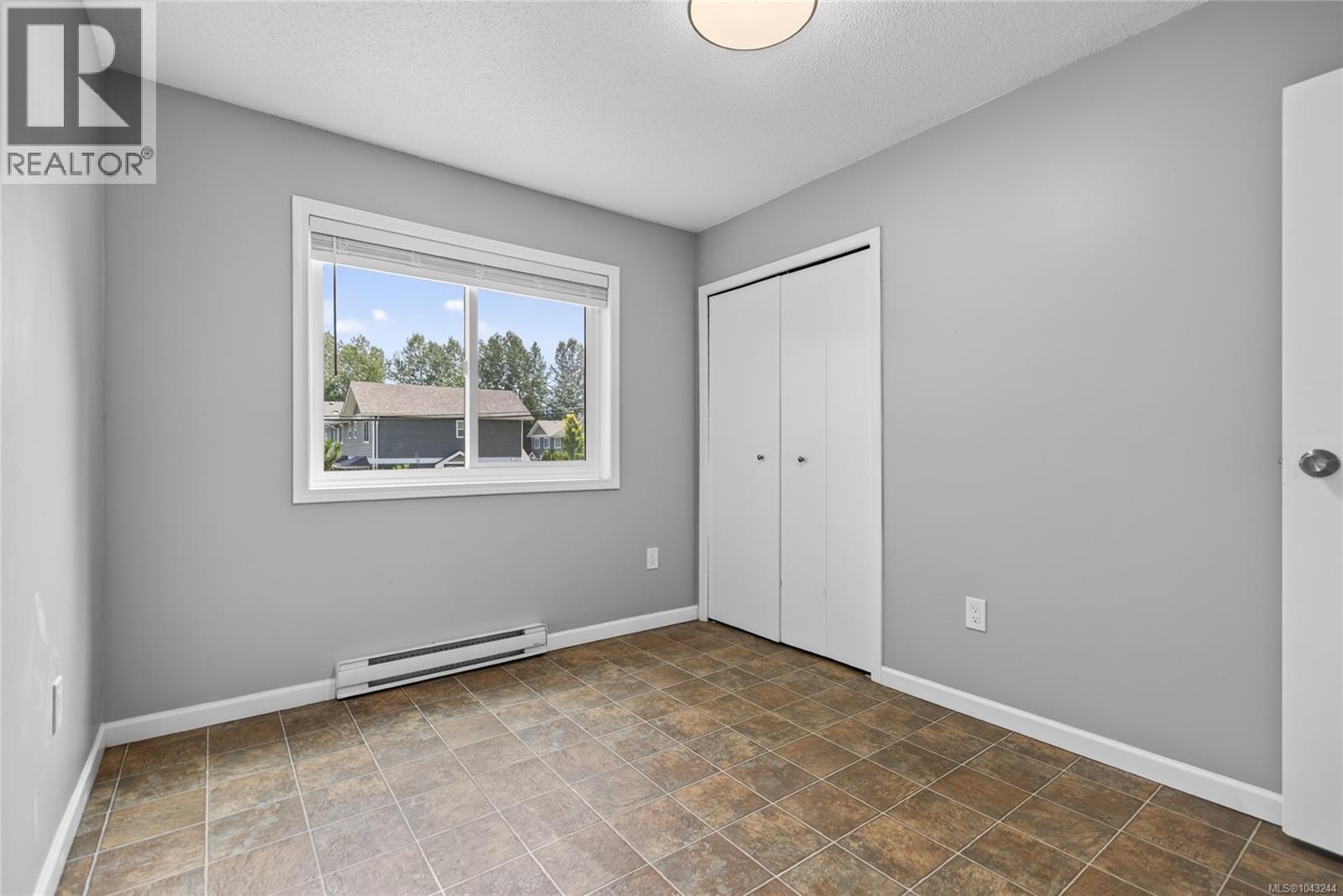 #206 175 Centennial Dr - 29