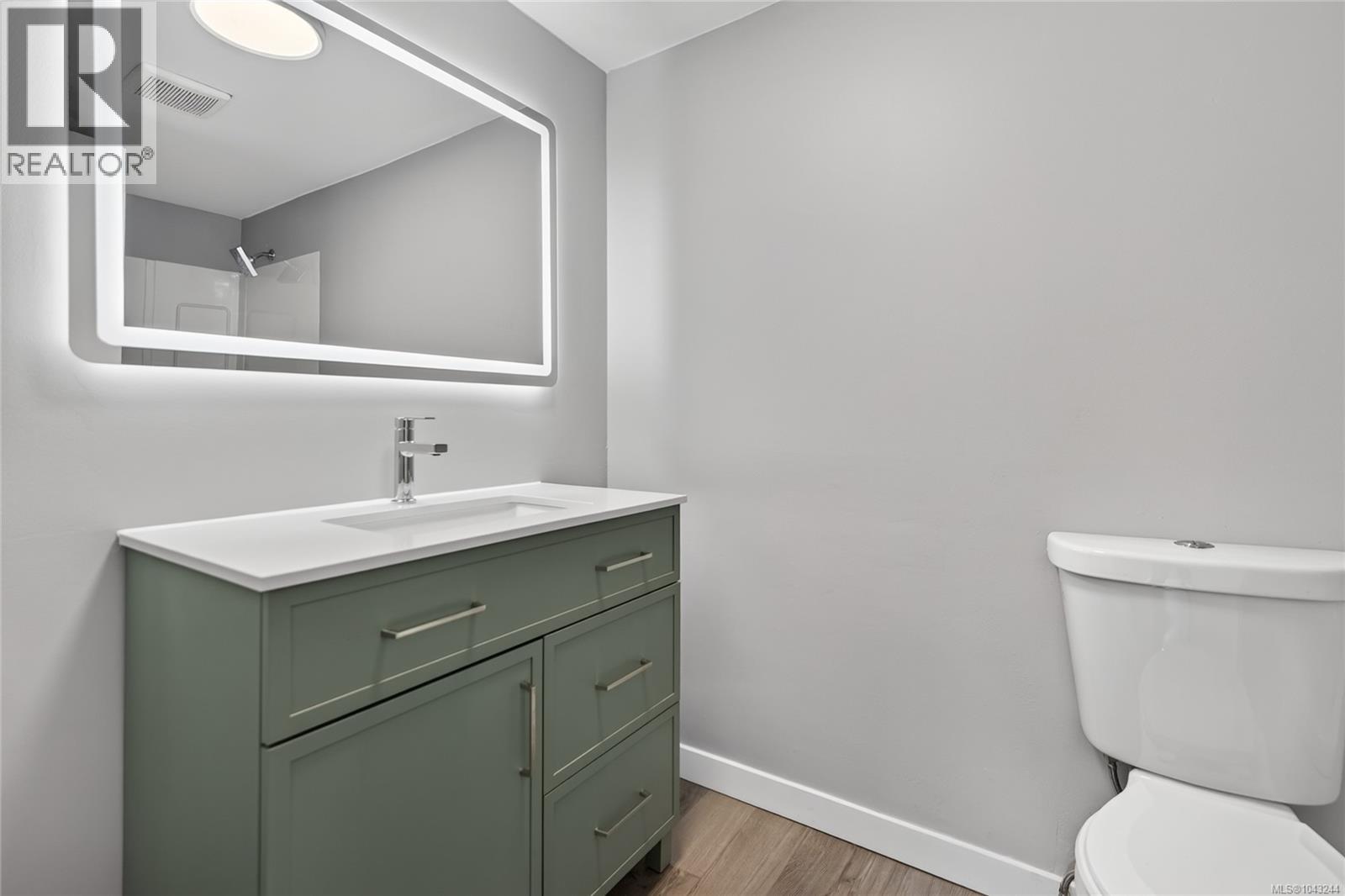 #206 175 Centennial Dr - 10