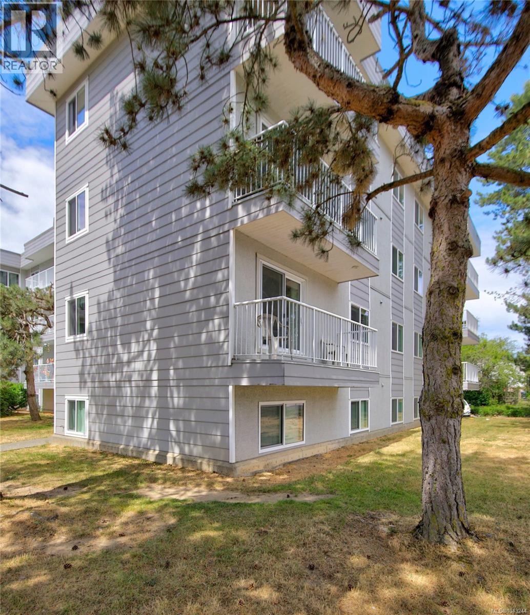 #206 175 Centennial Dr - 23
